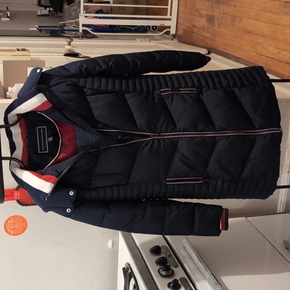 Tommy Hilfiger dark blue winter jacket size M, warmer